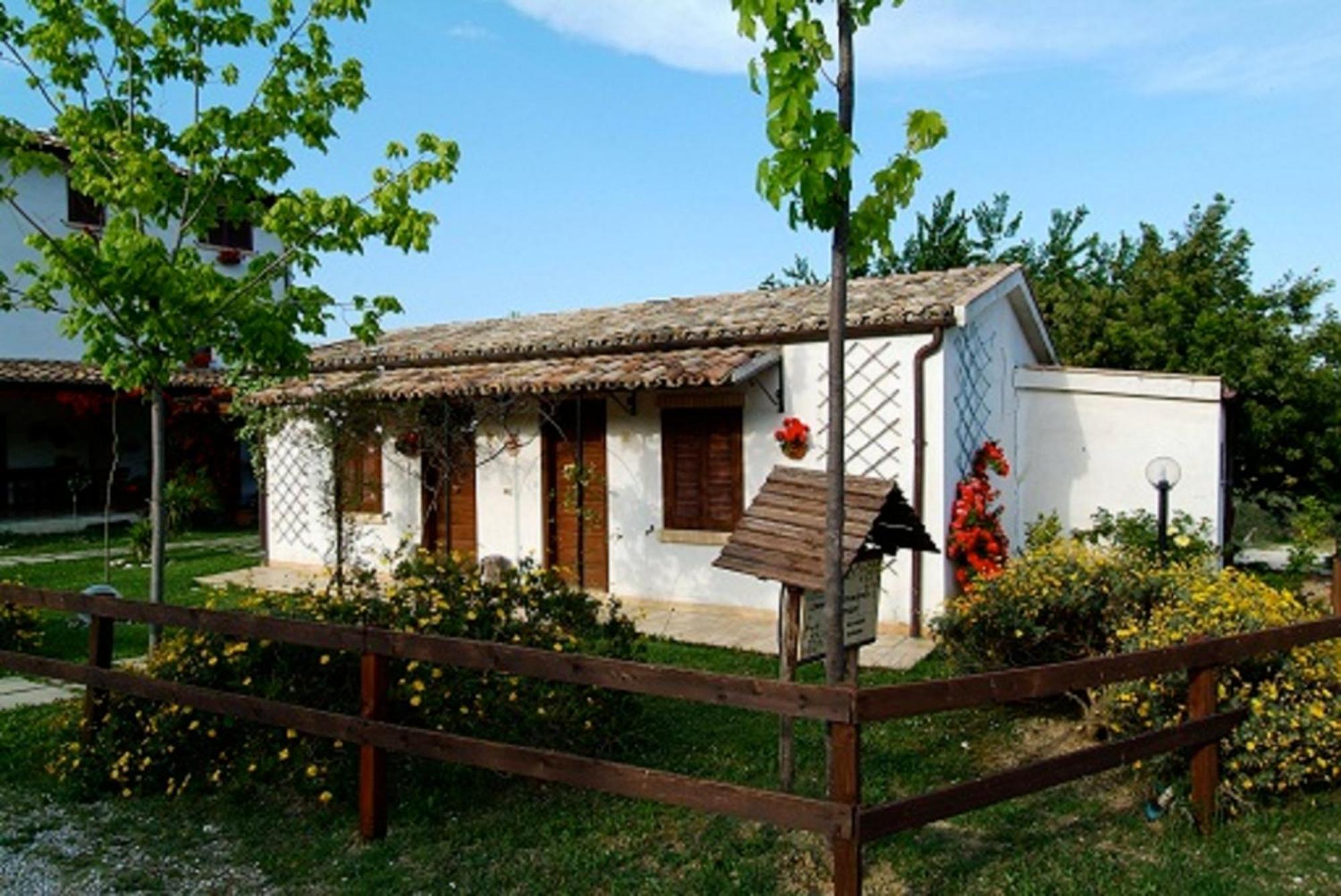 Agriturismo Il Portico Penne Exterior foto